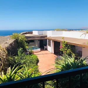 immaculate-3-bed-house-with-a-sea-view-in-macher-35571.in-canary-islands.com/